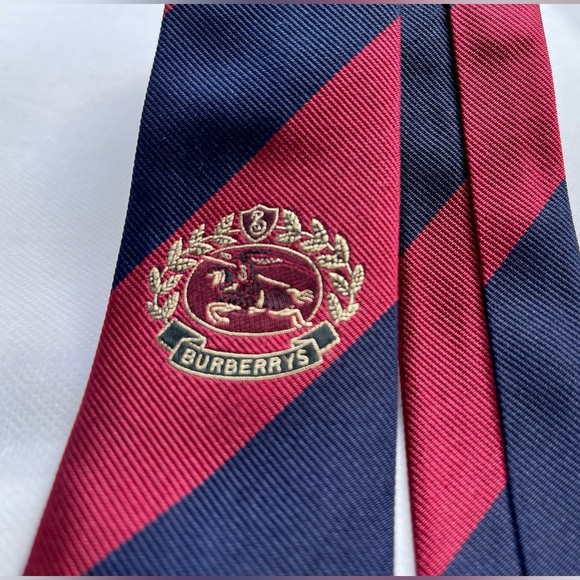 🔥STUNNING🔥🆕💯ICONIC BURBERRY HORSEFERRY NAVY RED CREST SLIM MOTIF TIE🔥 - Picture 7 of 16